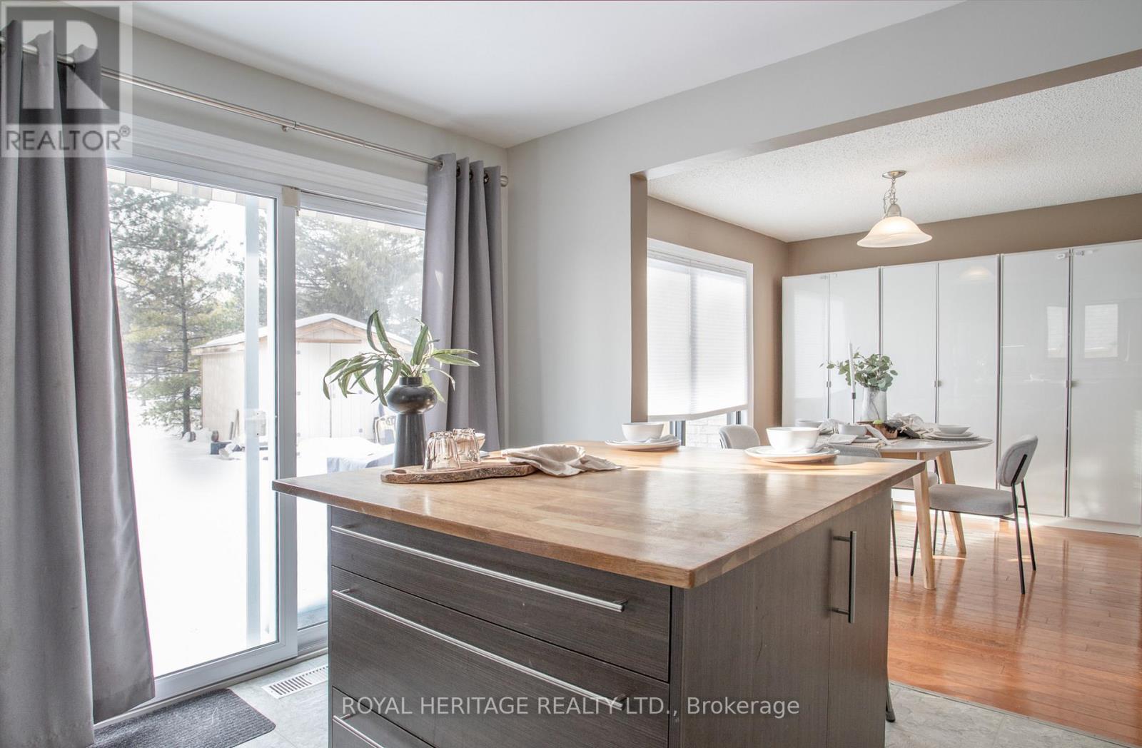 636 Beckworth Square, Pickering, Ontario  L1V 3X4 - Photo 12 - E12774380