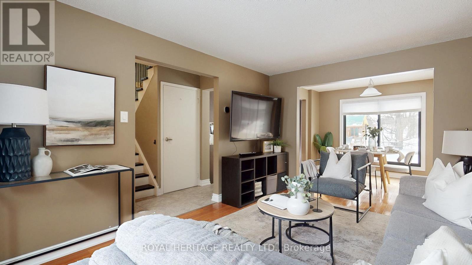 636 Beckworth Square, Pickering, Ontario  L1V 3X4 - Photo 5 - E12774380