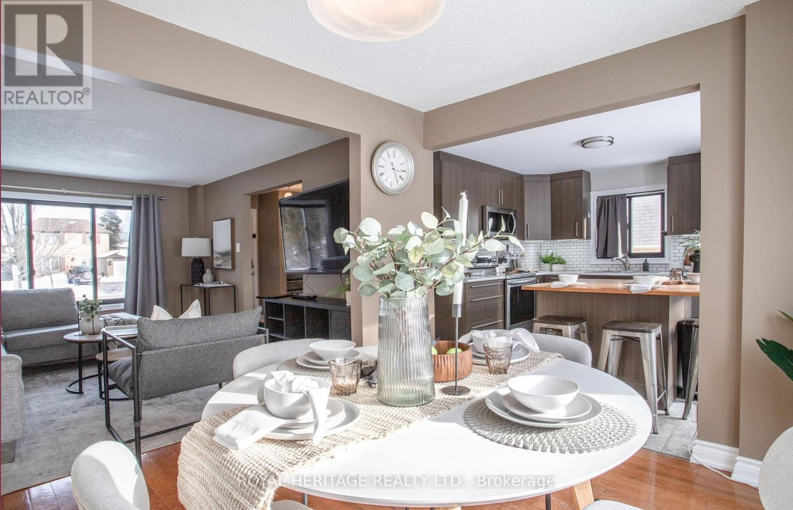 636 Beckworth Square, Pickering, Ontario  L1V 3X4 - Photo 8 - E12774380