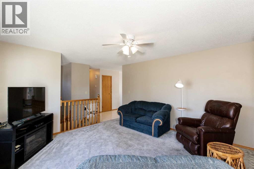 5319 37 Street, Innisfail, Alberta  T4G 1G4 - Photo 5 - A2256262