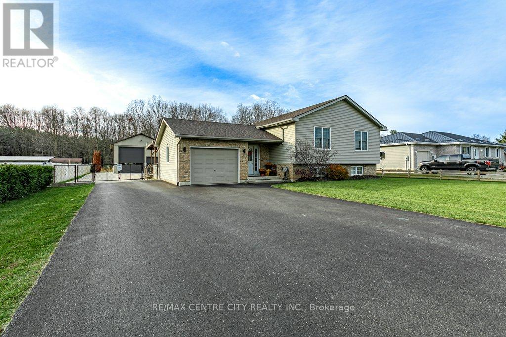 6851 Springfield Road S, Malahide, Ontario  N5H 2R5 - Photo 1 - X12774388