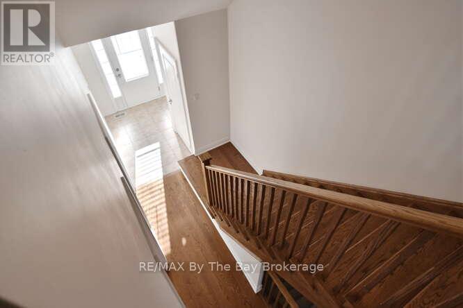 11 Savannah Crescent, Wasaga Beach, Ontario  L9Z 0E7 - Photo 32 - S12756656