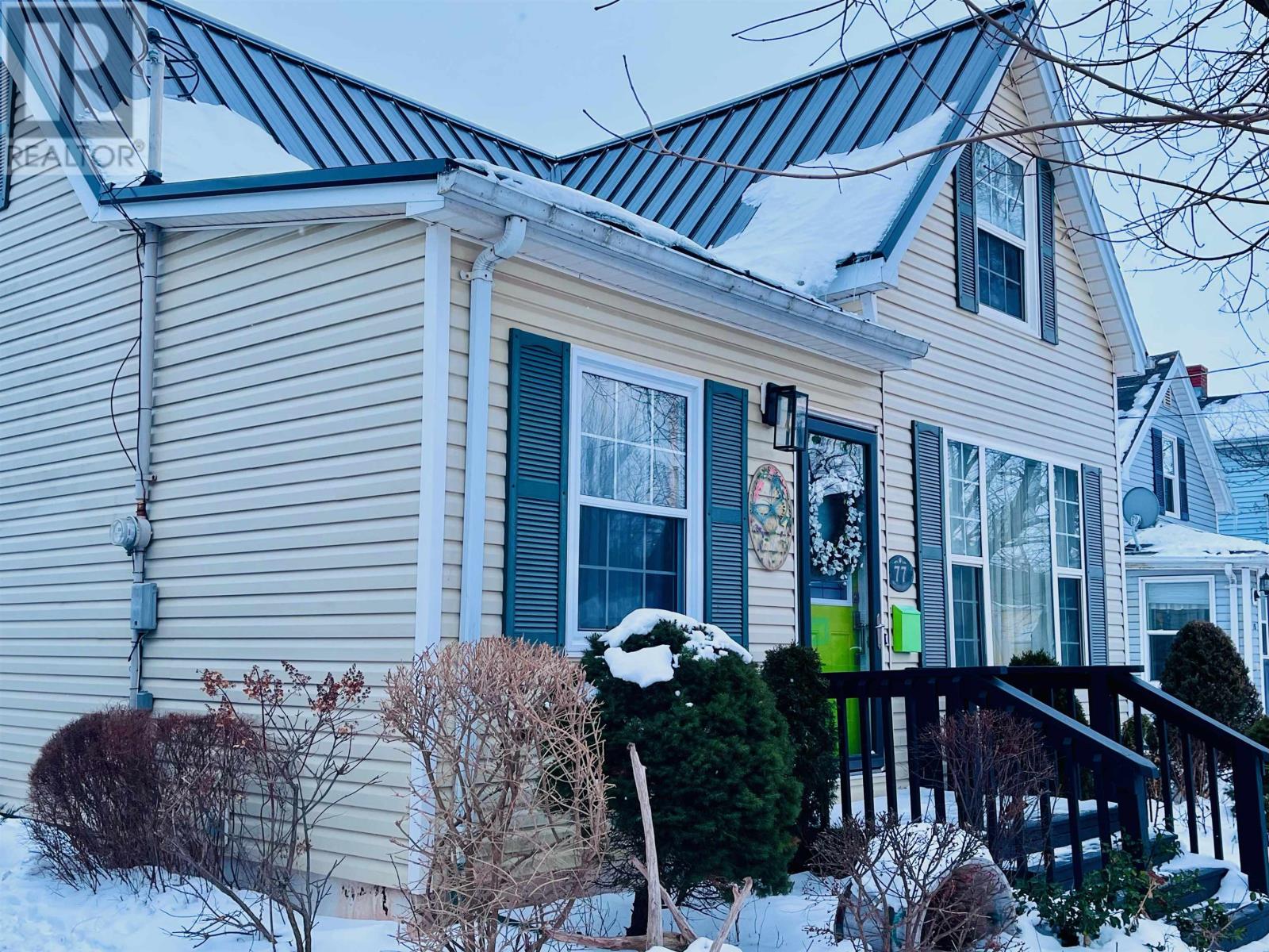 77 Russell Street, Summerside, Prince Edward Island  C1N 5H7 - Photo 2 - 202528732