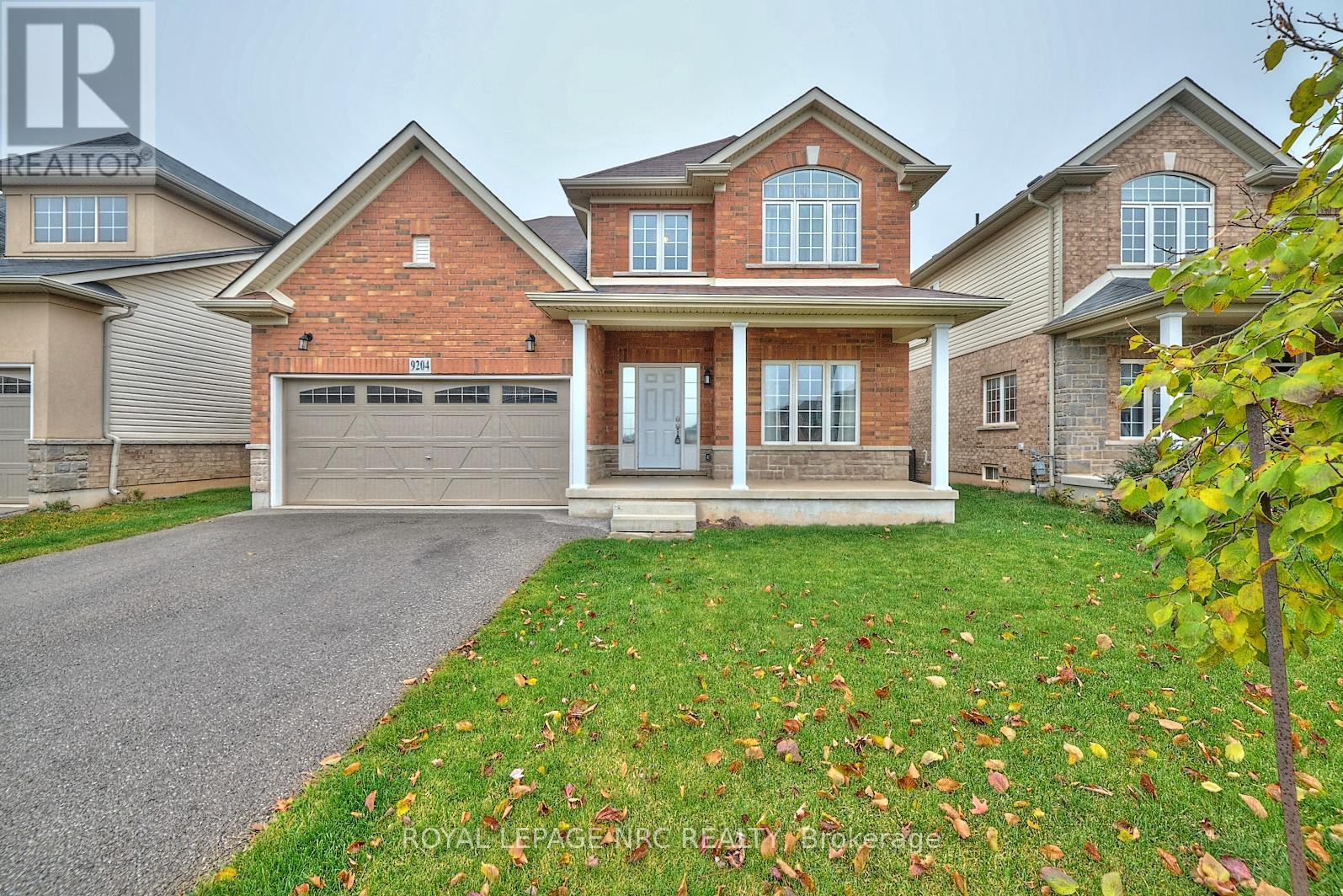 9204 White Oak Avenue, Niagara Falls, Ontario  L2G 0G7 - Photo 1 - X12774396