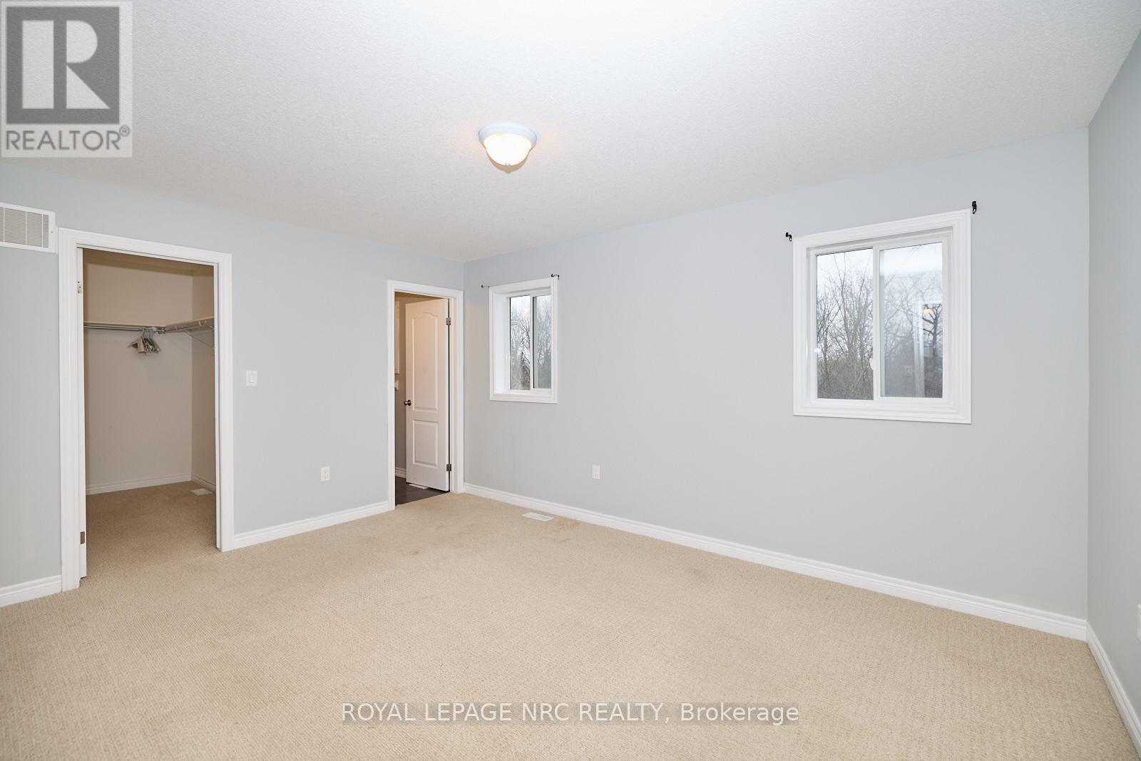 9204 White Oak Avenue, Niagara Falls, Ontario  L2G 0G7 - Photo 15 - X12774396