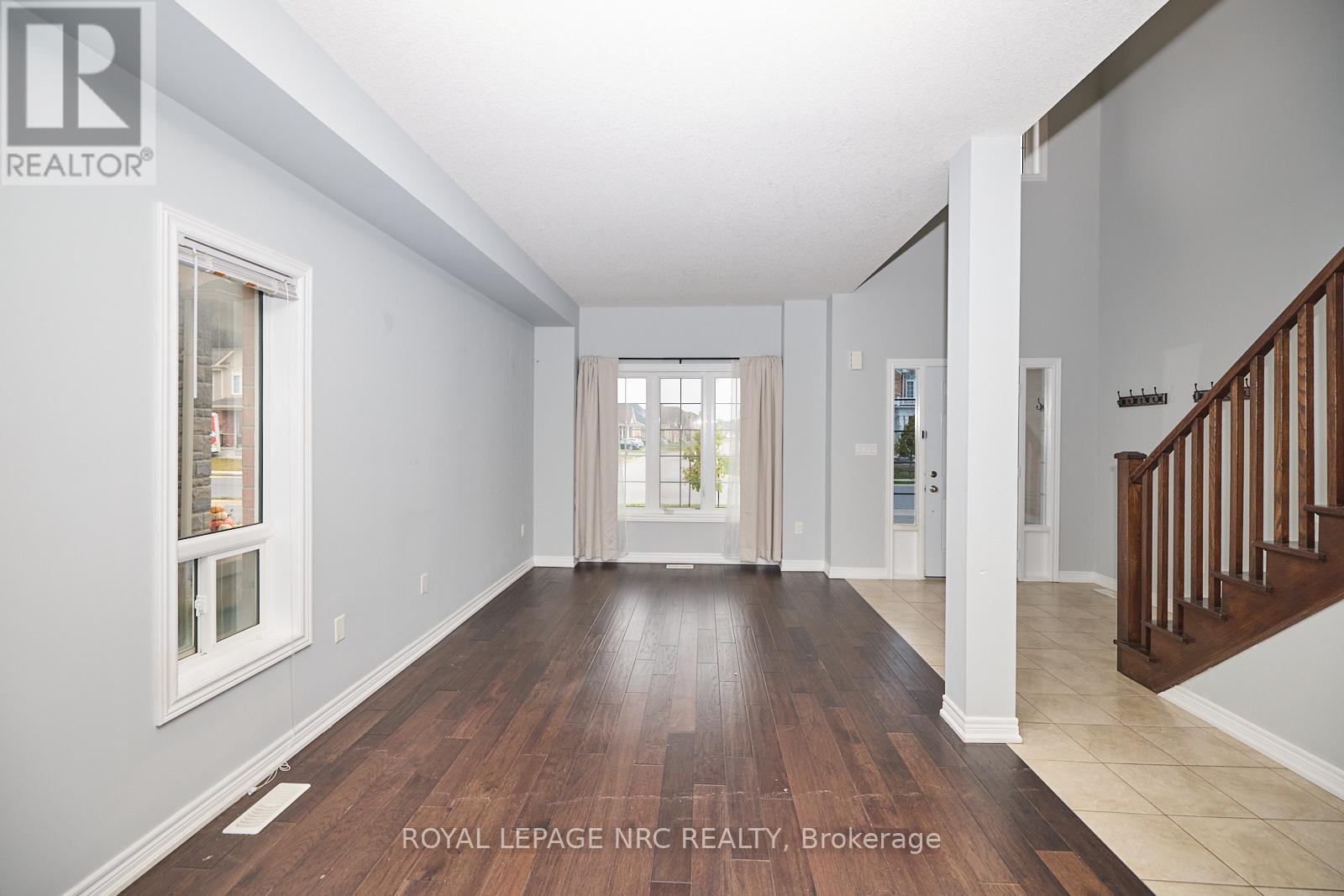 9204 White Oak Avenue, Niagara Falls, Ontario  L2G 0G7 - Photo 6 - X12774396