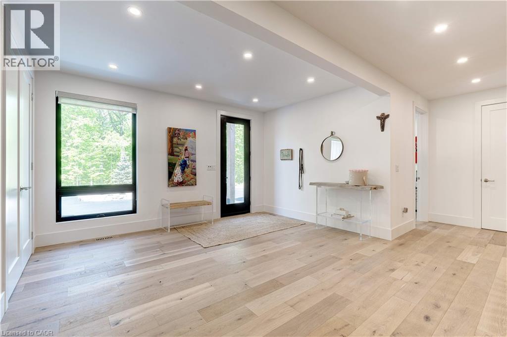 295 Allen Road, Grimsby, Ontario  L3M 4E7 - Photo 4 - 40803691