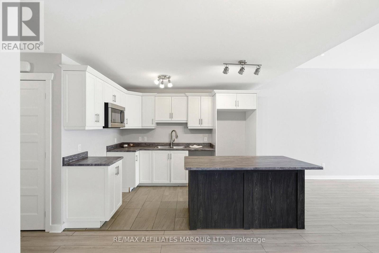 92 Butternut Drive, Cornwall, Ontario  K8H 0G9 - Photo 12 - X12769168