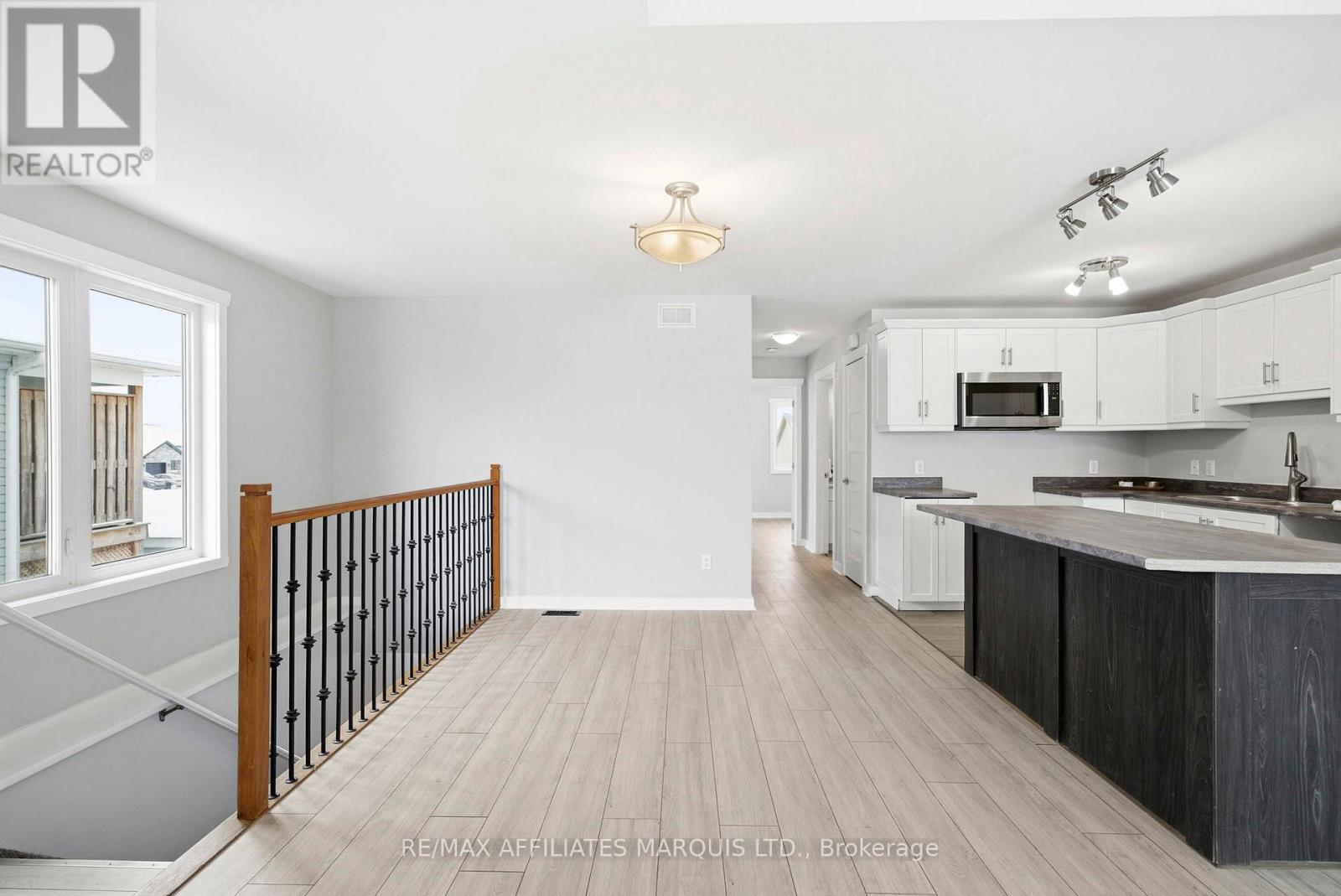 92 Butternut Drive, Cornwall, Ontario  K8H 0G9 - Photo 8 - X12769168