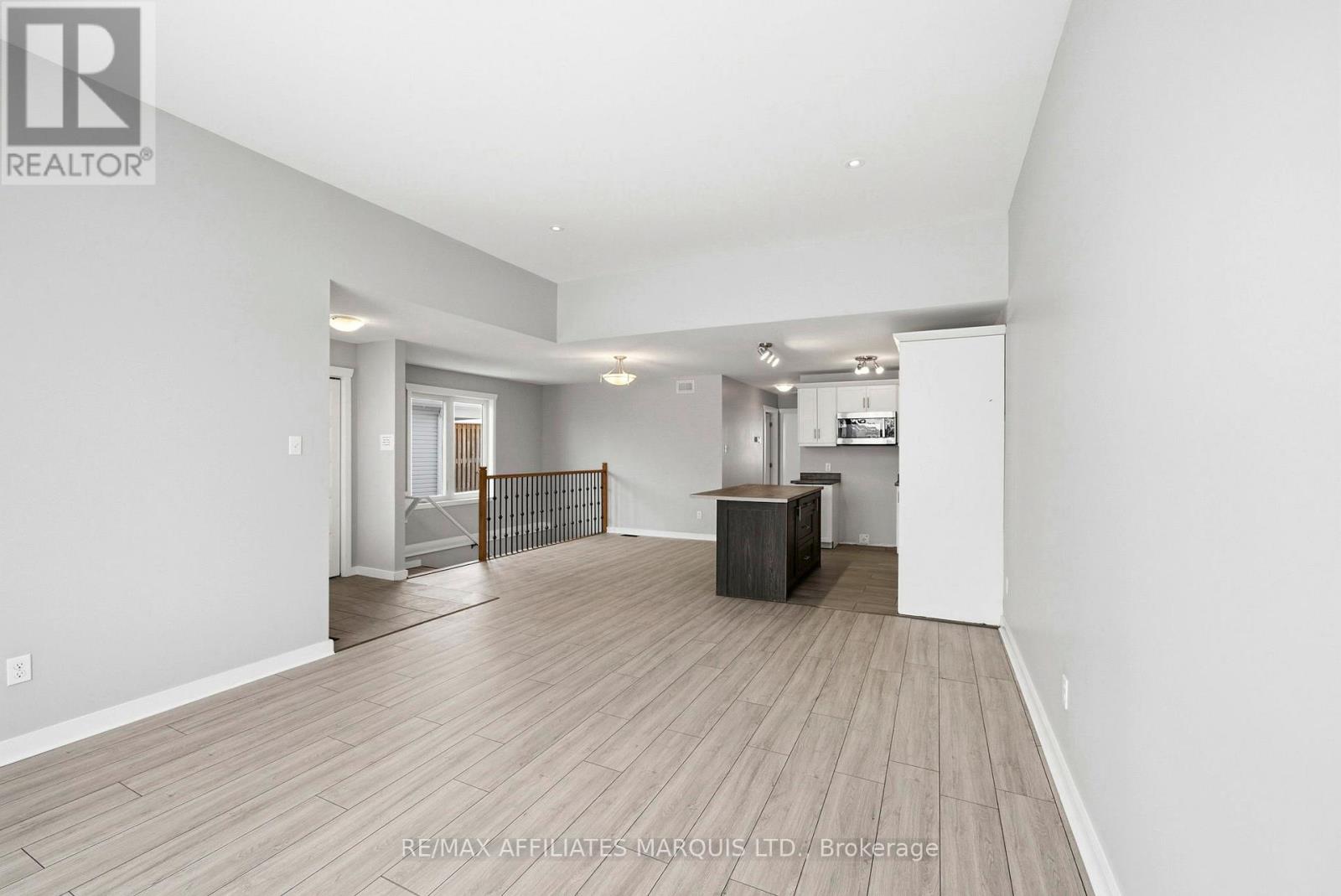 92 Butternut Drive, Cornwall, Ontario  K8H 0G9 - Photo 7 - X12769168