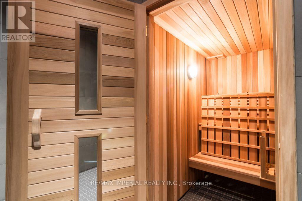 3304 - 8 The Esplanade Avenue, Toronto, Ontario  M5E 0A6 - Photo 10 - C12774384