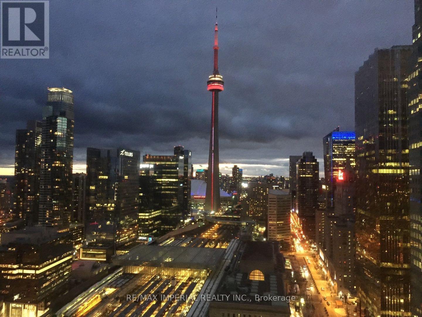 3304 - 8 The Esplanade Avenue, Toronto, Ontario  M5E 0A6 - Photo 4 - C12774384