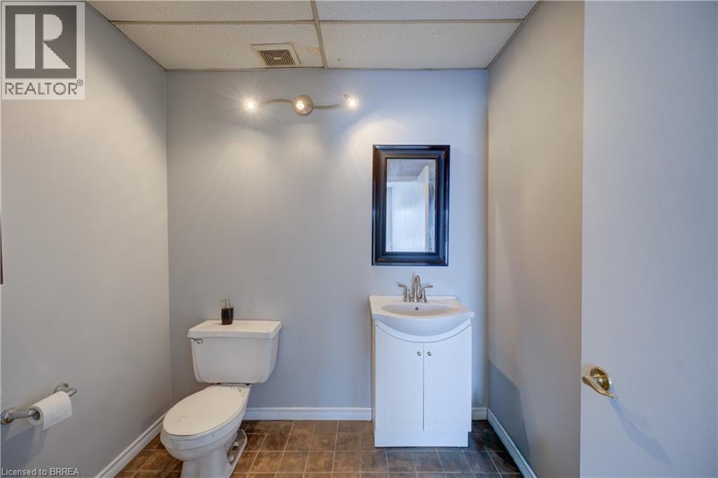 84 Copernicus Boulevard Unit# 2, Brantford, Ontario  N3P 1K5 - Photo 10 - 40784892