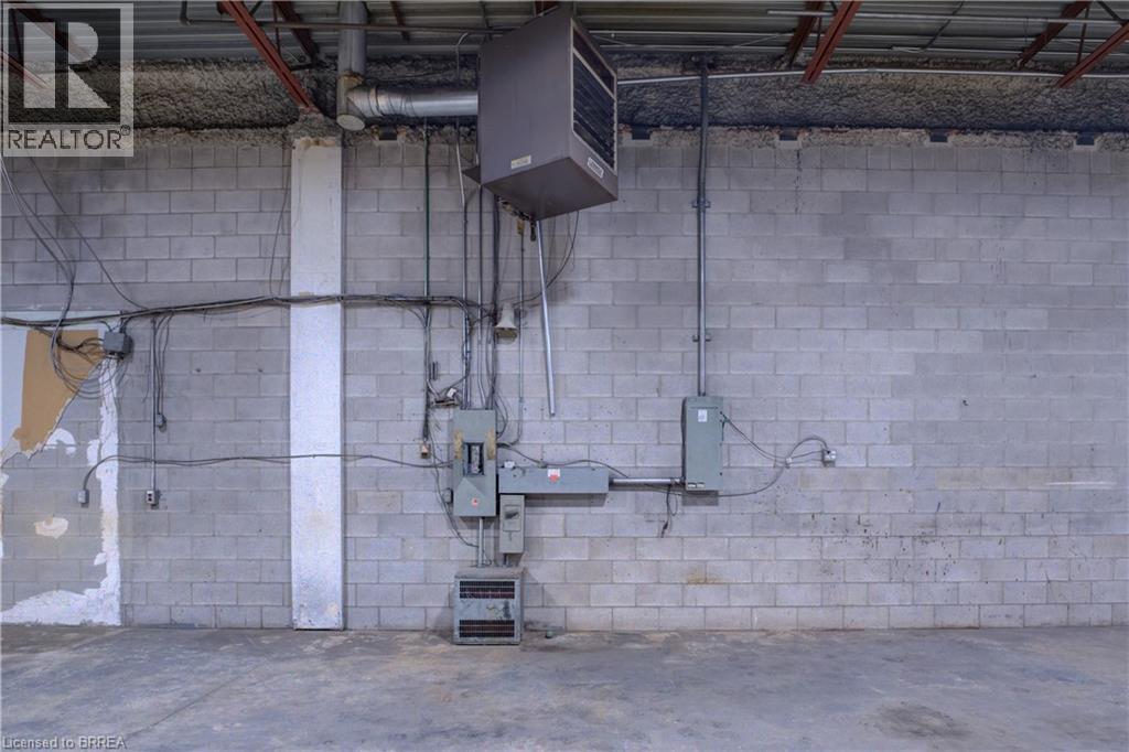 84 Copernicus Boulevard Unit# 2, Brantford, Ontario  N3P 1K5 - Photo 16 - 40784892