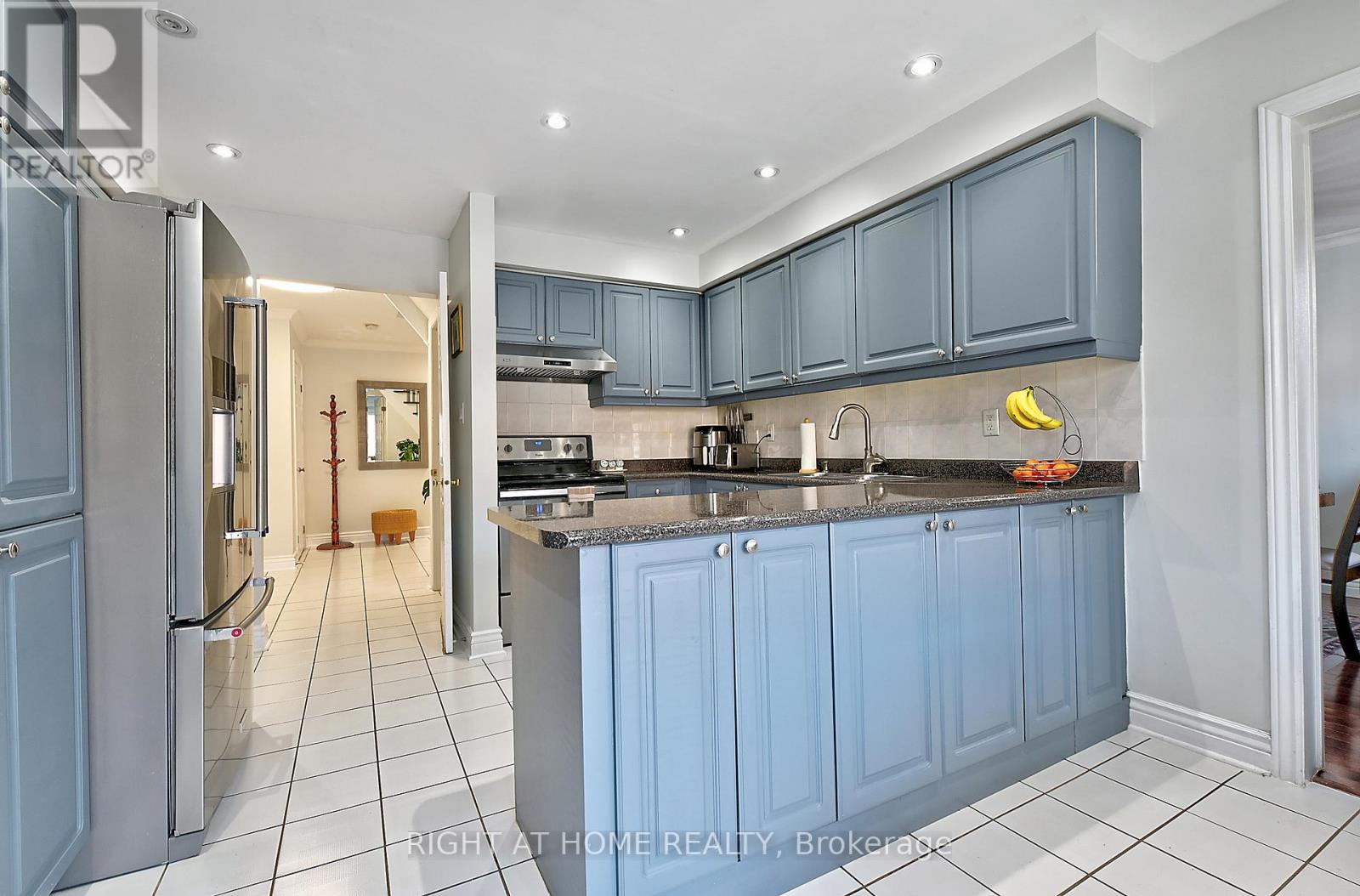 224 Ridgefield Crescent, Vaughan, Ontario  L6A 1J6 - Photo 10 - N12774414