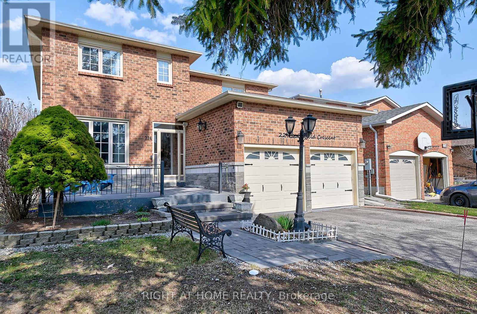 224 Ridgefield Crescent, Vaughan, Ontario  L6A 1J6 - Photo 2 - N12774414