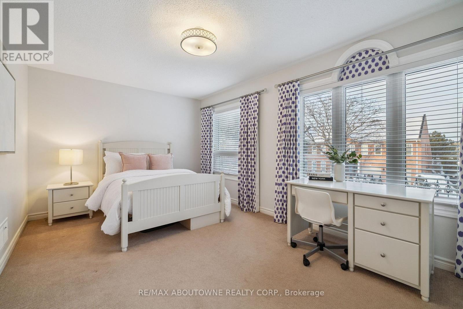 1424 The Links Drive, Oakville (Ga Glen Abbey), Ontario  L6M 2N9 - Photo 19 - W12774400