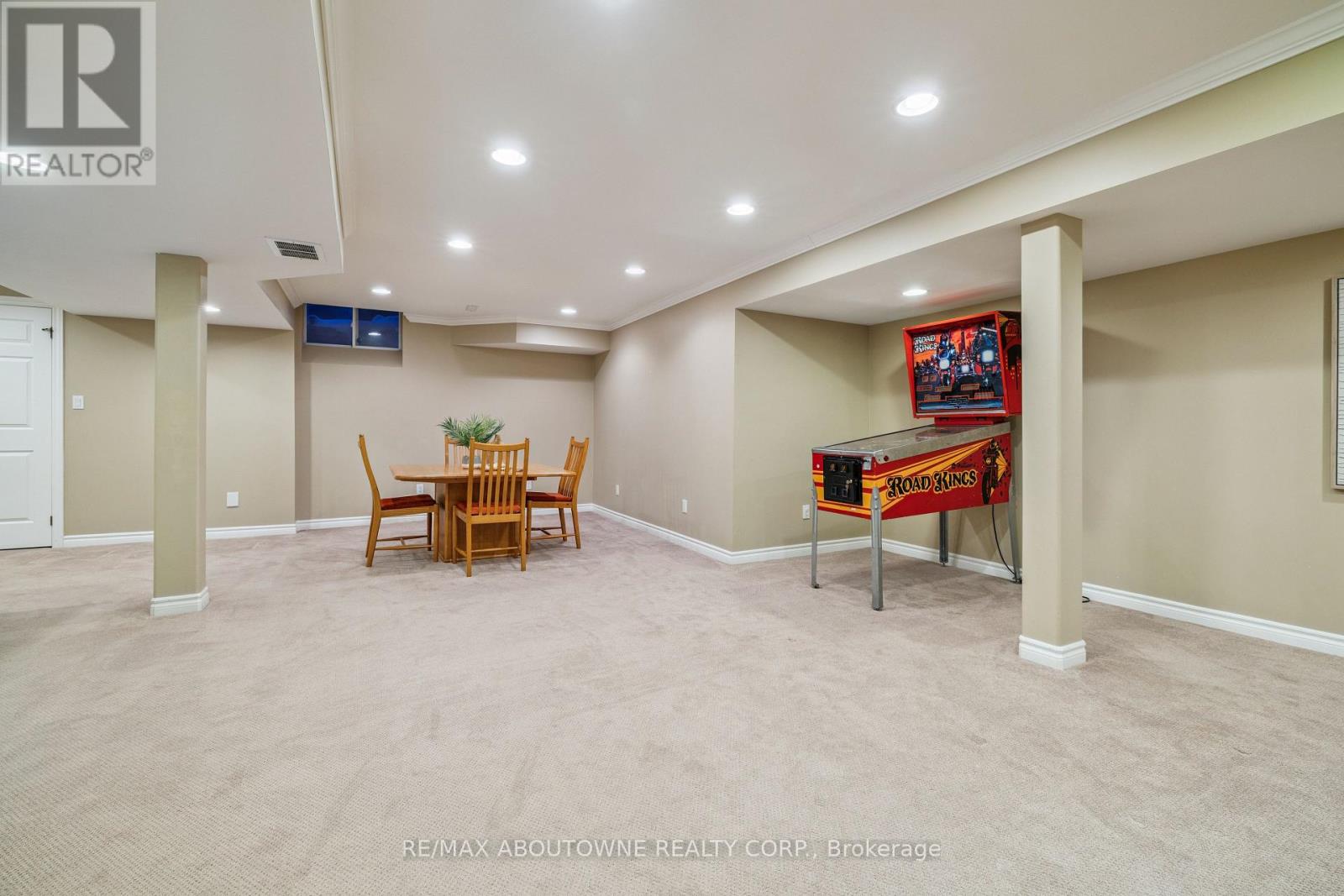 1424 The Links Drive, Oakville (Ga Glen Abbey), Ontario  L6M 2N9 - Photo 27 - W12774400