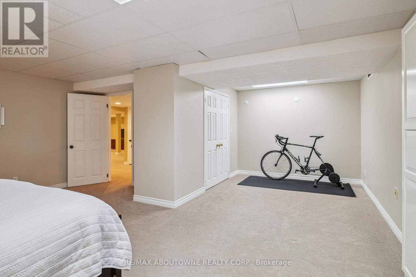 1424 The Links Drive, Oakville (Ga Glen Abbey), Ontario  L6M 2N9 - Photo 31 - W12774400