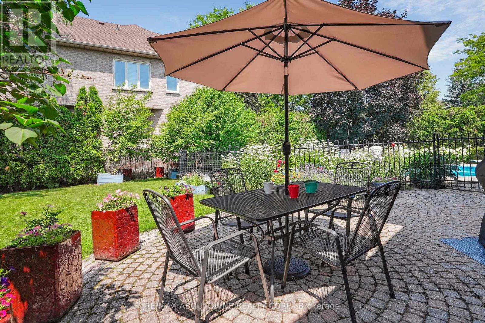 1424 The Links Drive, Oakville (Ga Glen Abbey), Ontario  L6M 2N9 - Photo 34 - W12774400