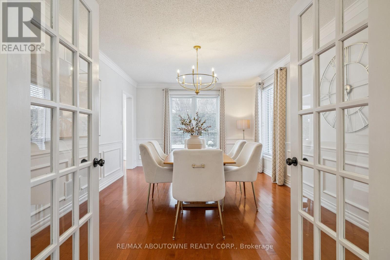 1424 The Links Drive, Oakville (Ga Glen Abbey), Ontario  L6M 2N9 - Photo 6 - W12774400