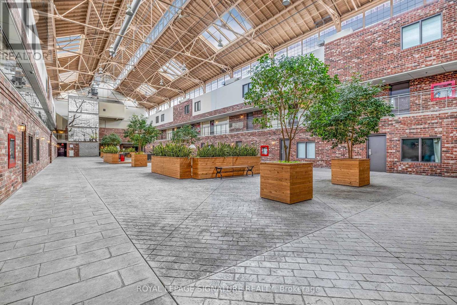 213 - 1100 Lansdowne Avenue, Toronto, Ontario  M6H 4K1 - Photo 2 - W12774402