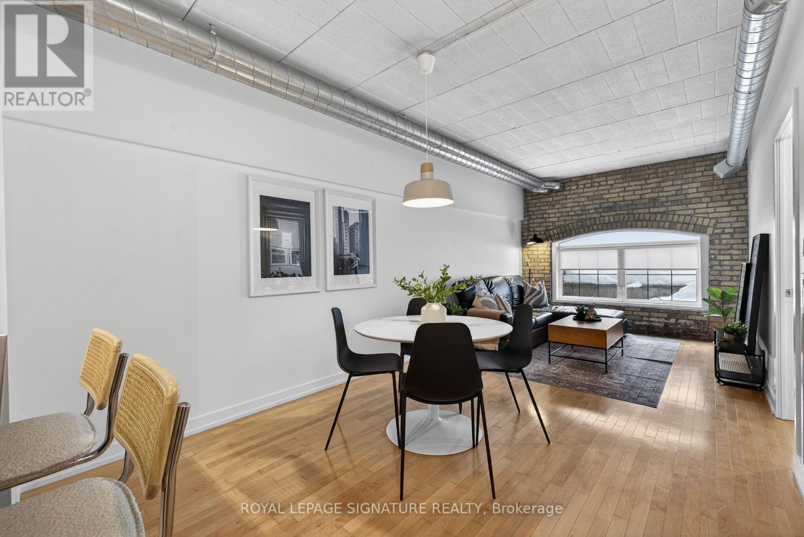 213 - 1100 Lansdowne Avenue, Toronto, Ontario  M6H 4K1 - Photo 4 - W12774402