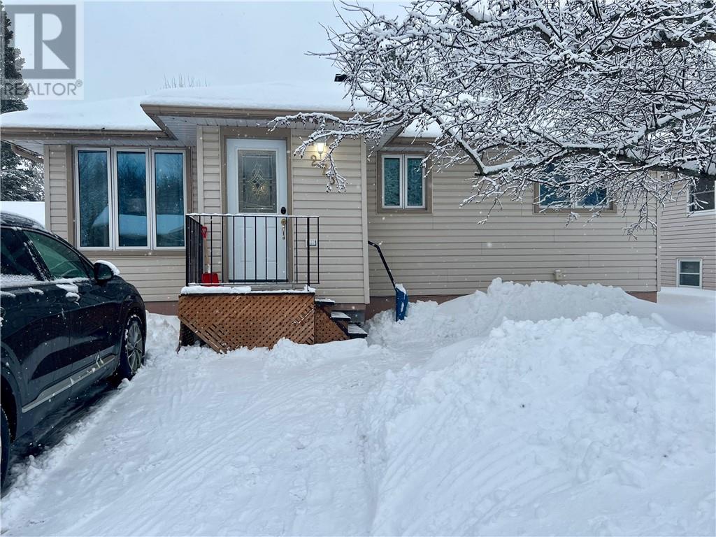 273 Eleventh Avenue, Lively, Ontario  P3Y 1M7 - Photo 1 - 2126369