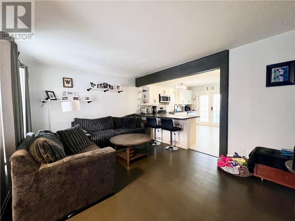 273 Eleventh Avenue, Lively, Ontario  P3Y 1M7 - Photo 2 - 2126369