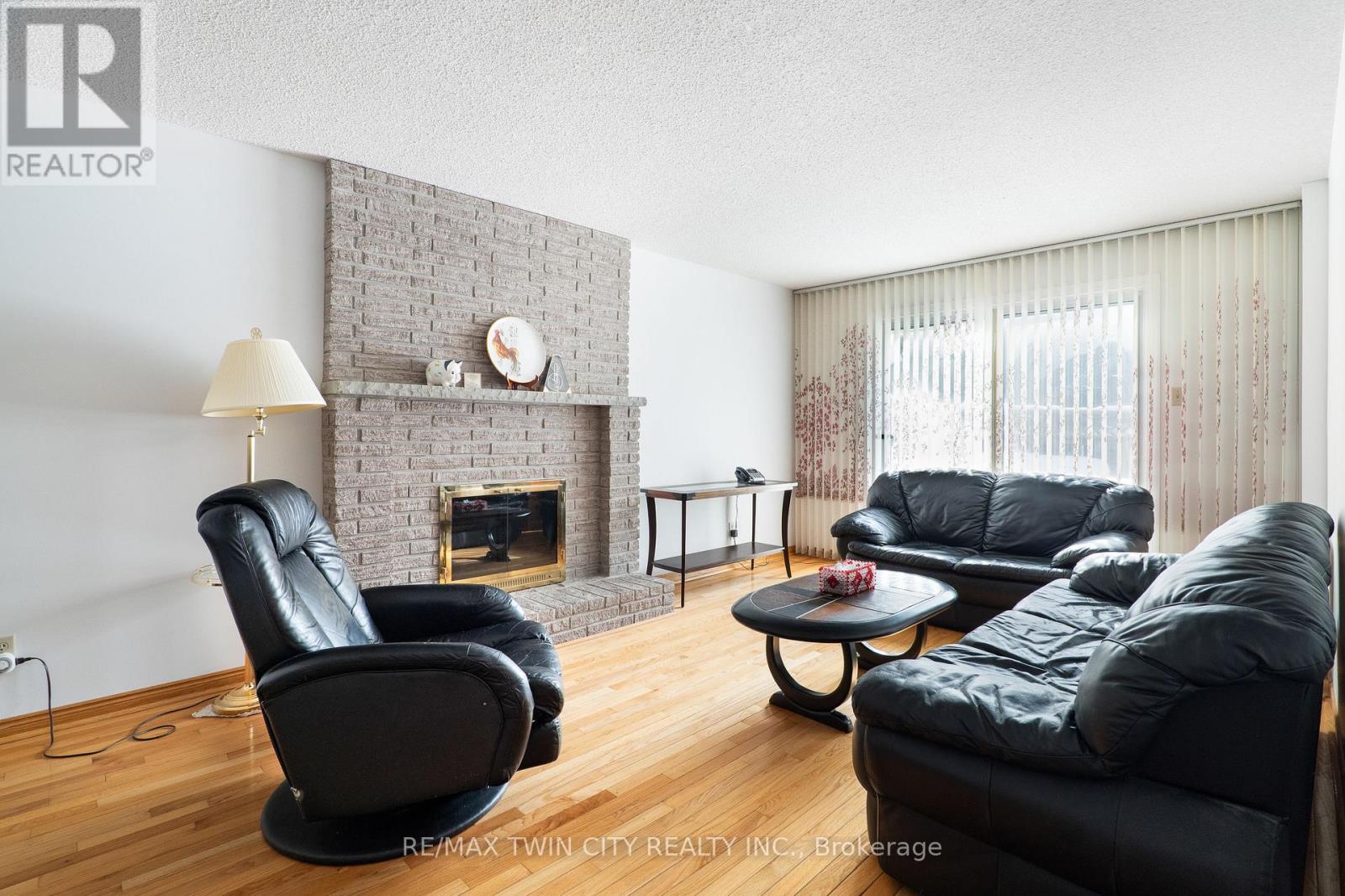 95 Old Meadow Lane, Waterloo, Ontario  N2T 1V2 - Photo 17 - X12774392