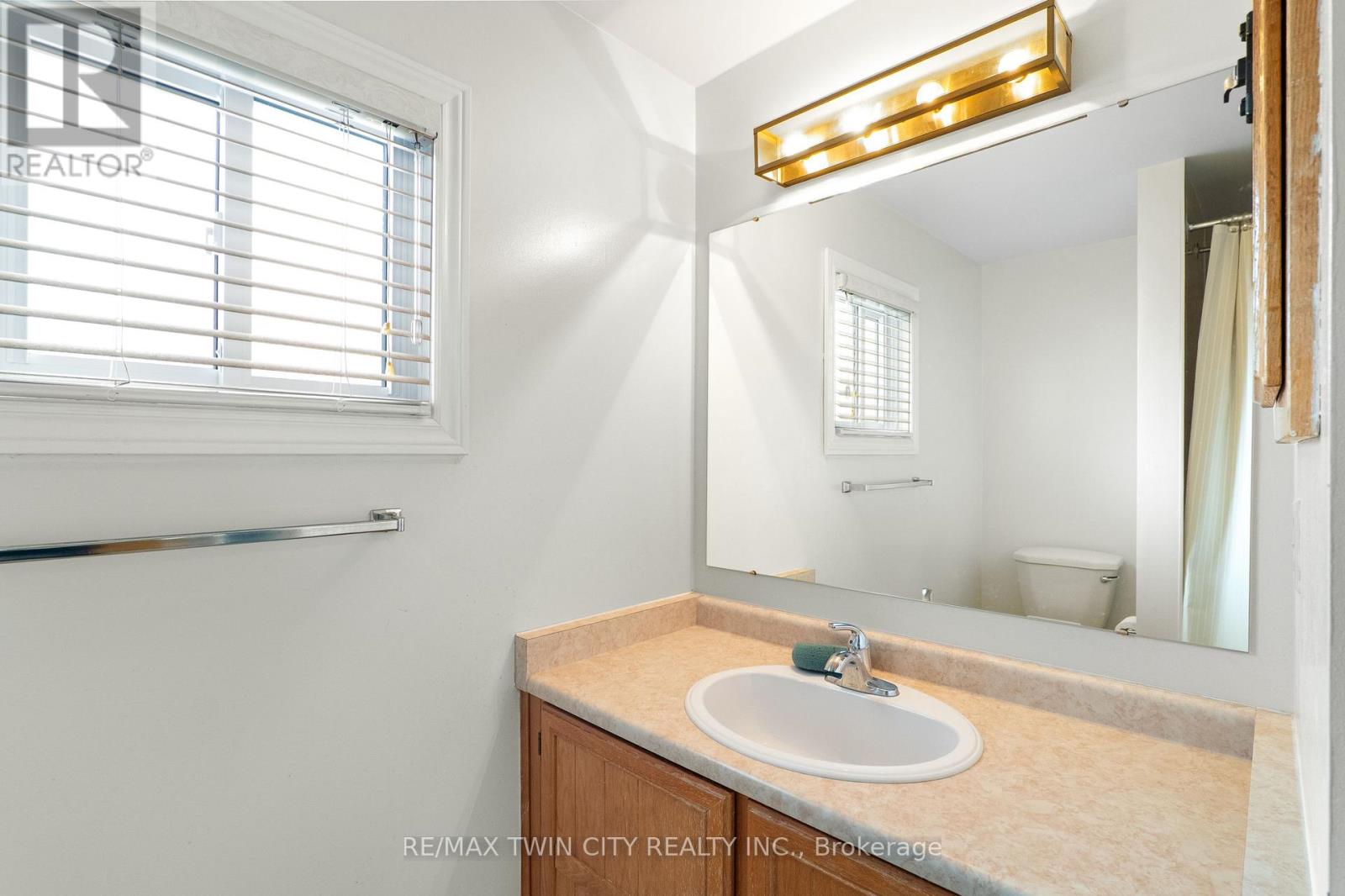 95 Old Meadow Lane, Waterloo, Ontario  N2T 1V2 - Photo 31 - X12774392