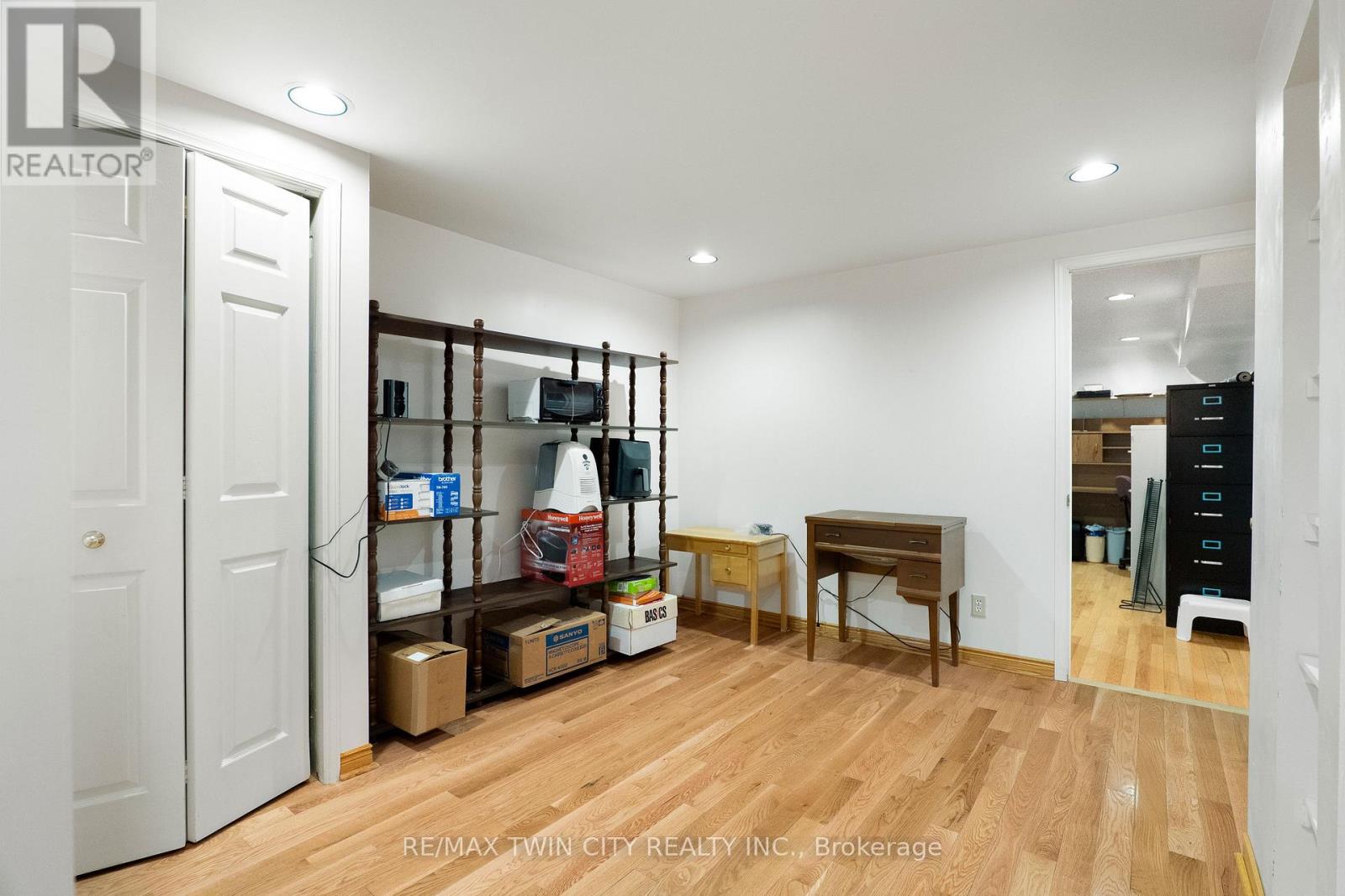 95 Old Meadow Lane, Waterloo, Ontario  N2T 1V2 - Photo 37 - X12774392