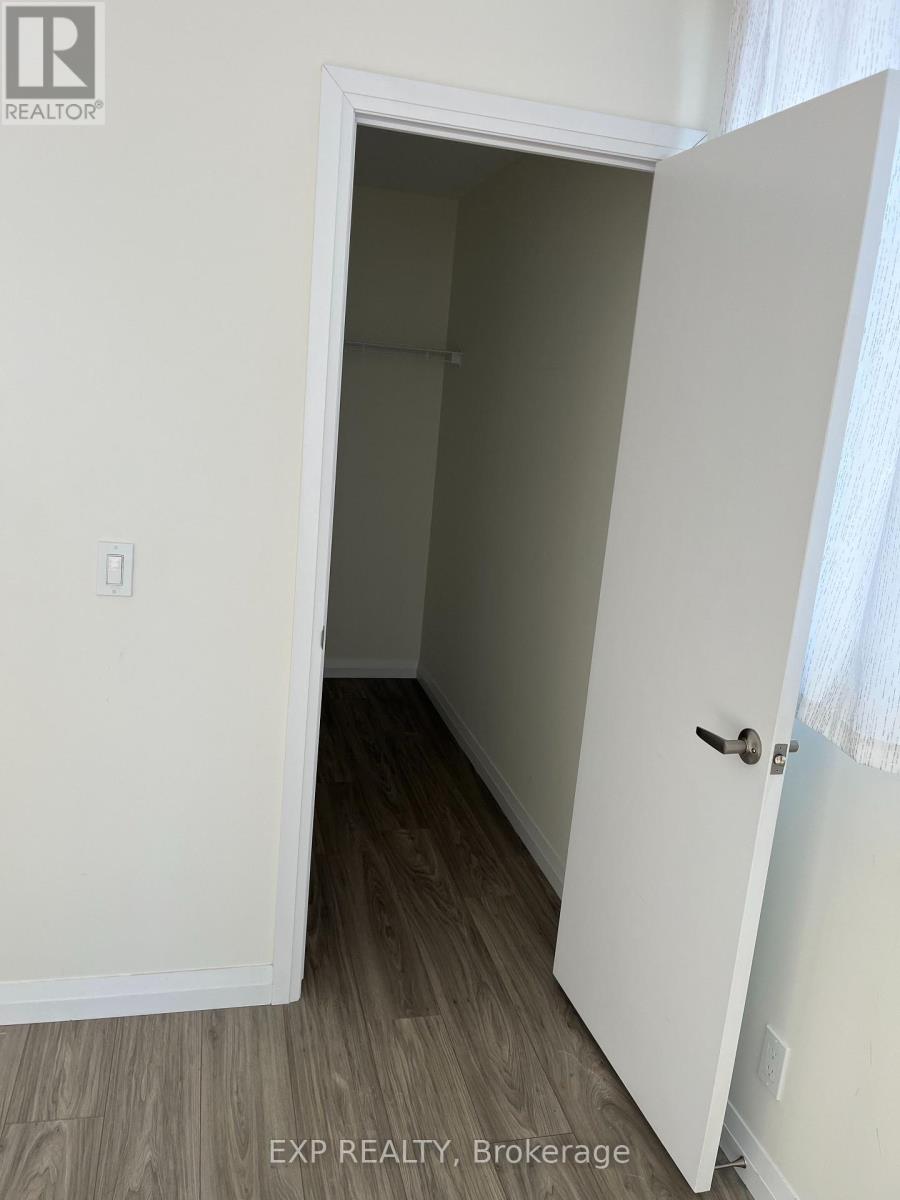 1704 - 104 Garment Street, Kitchener, Ontario  N2G 2B3 - Photo 11 - X12774408