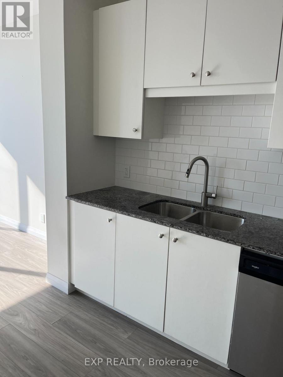 1704 - 104 Garment Street, Kitchener, Ontario  N2G 2B3 - Photo 2 - X12774408