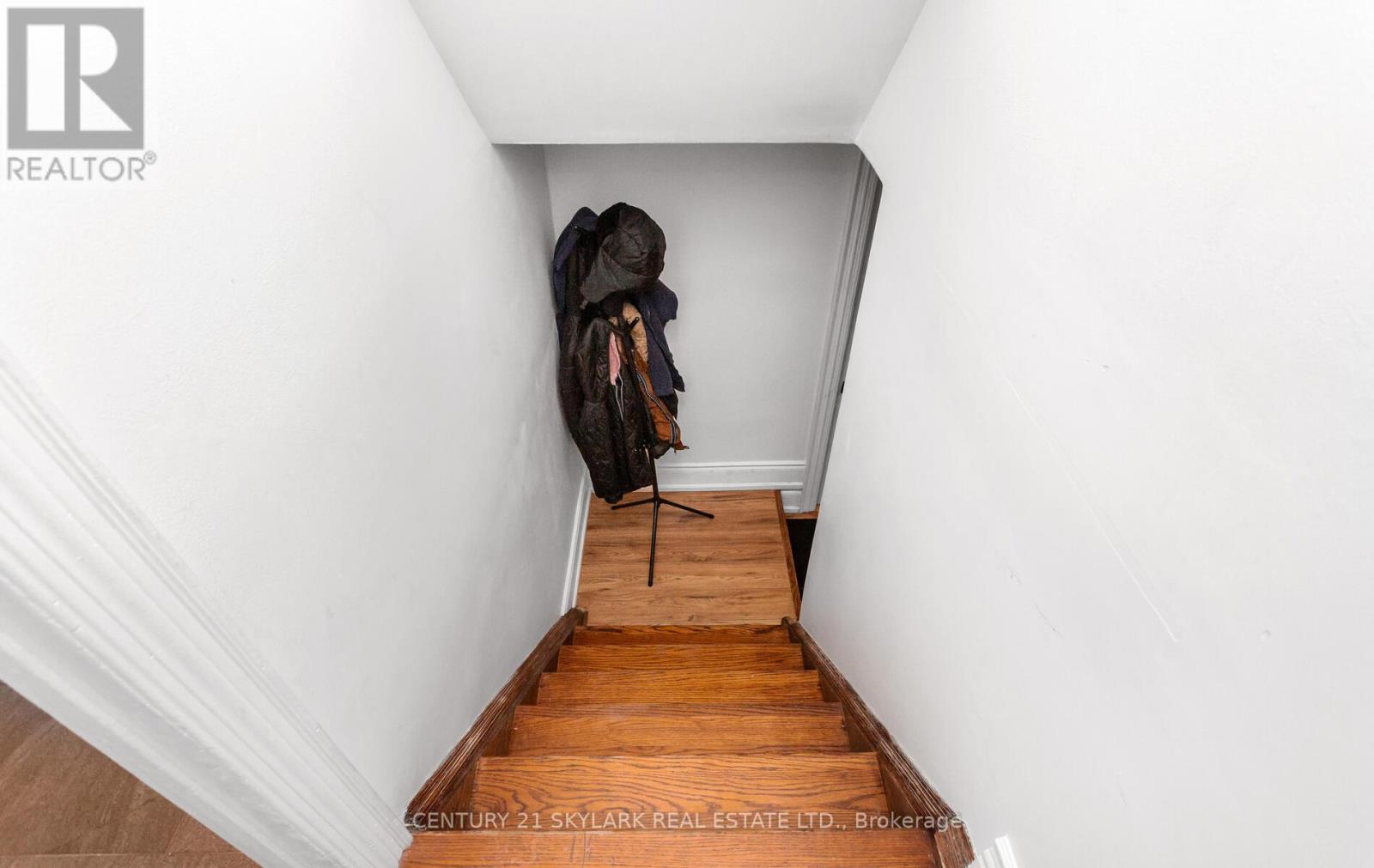 7646 Priory Crescent, Mississauga (Malton), Ontario  L4T 3H5 - Photo 14 - W12767904