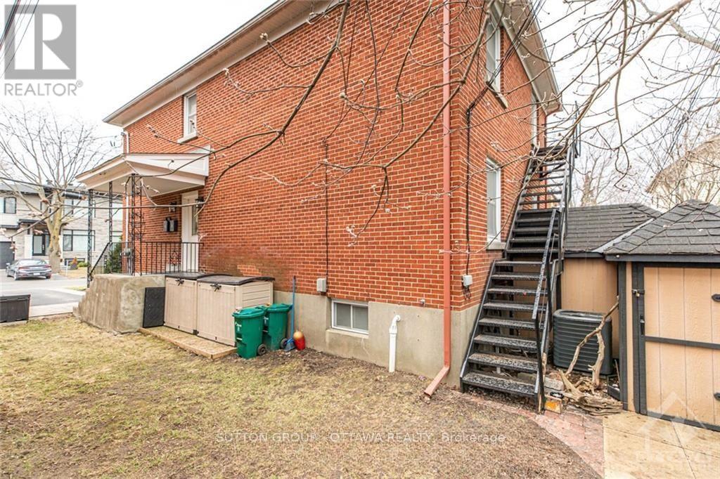 391 Greenwood Avenue, Ottawa, Ontario  K2A 0X4 - Photo 2 - X12774472