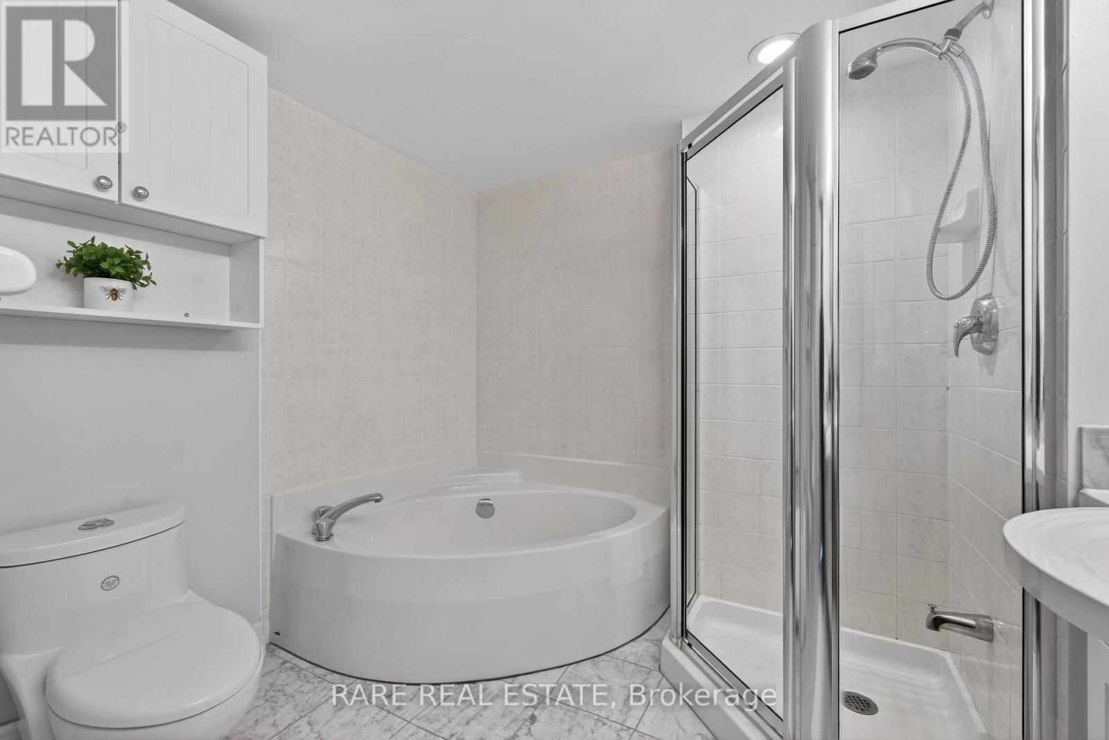 702 - 1801 Bayview Avenue, Toronto, Ontario  M4G 4K2 - Photo 11 - C12774424