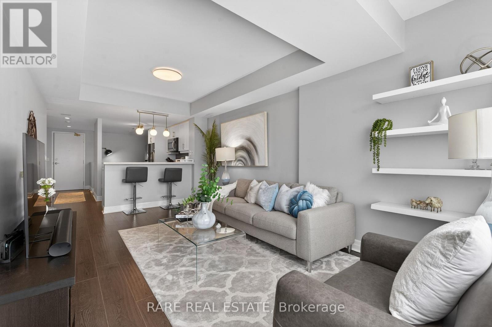 702 - 1801 Bayview Avenue, Toronto, Ontario  M4G 4K2 - Photo 2 - C12774424