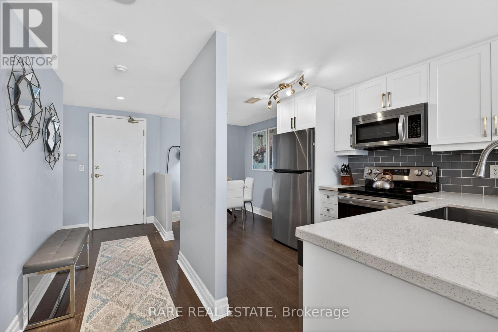 702 - 1801 Bayview Avenue, Toronto, Ontario  M4G 4K2 - Photo 8 - C12774424