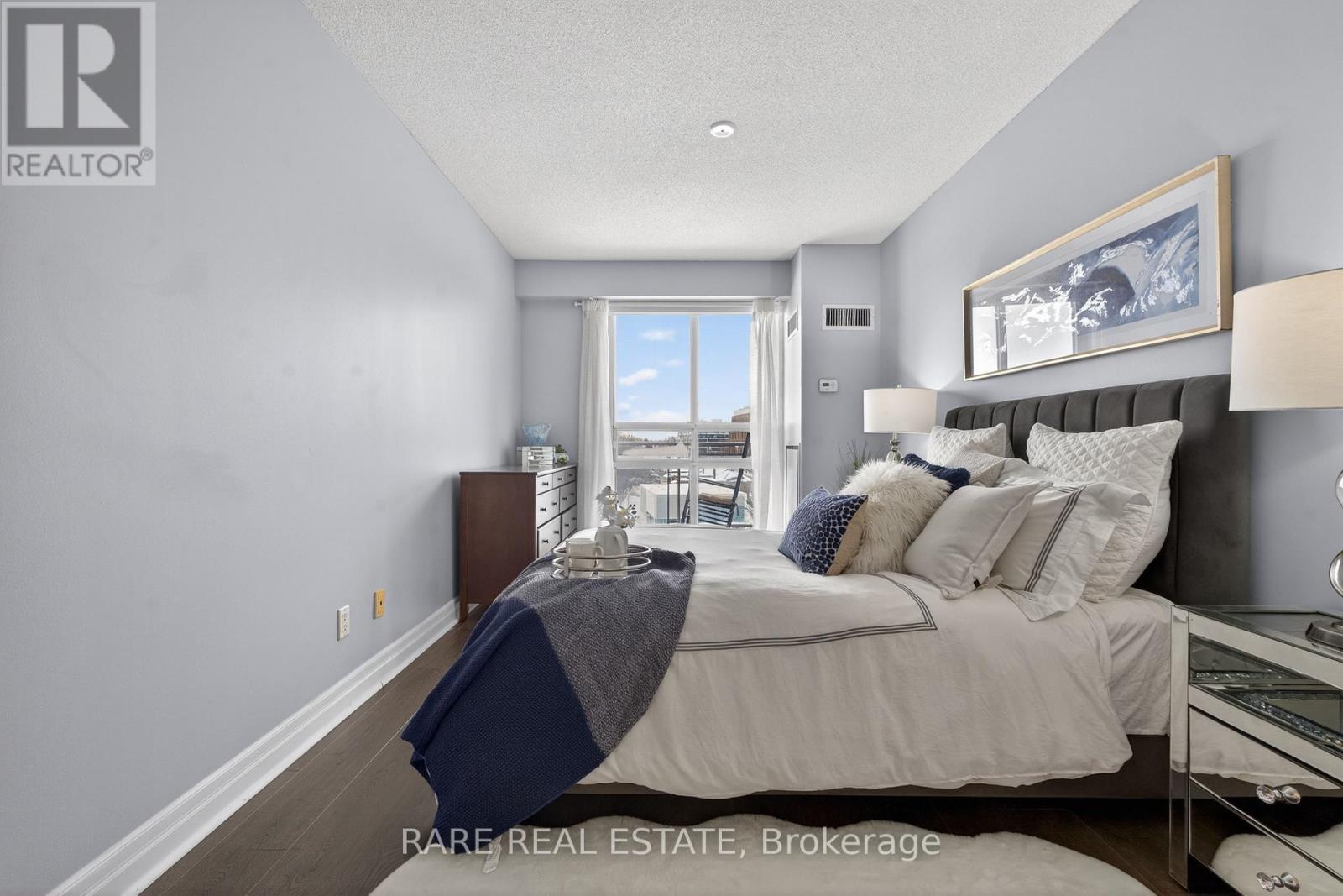 702 - 1801 Bayview Avenue, Toronto, Ontario  M4G 4K2 - Photo 9 - C12774424