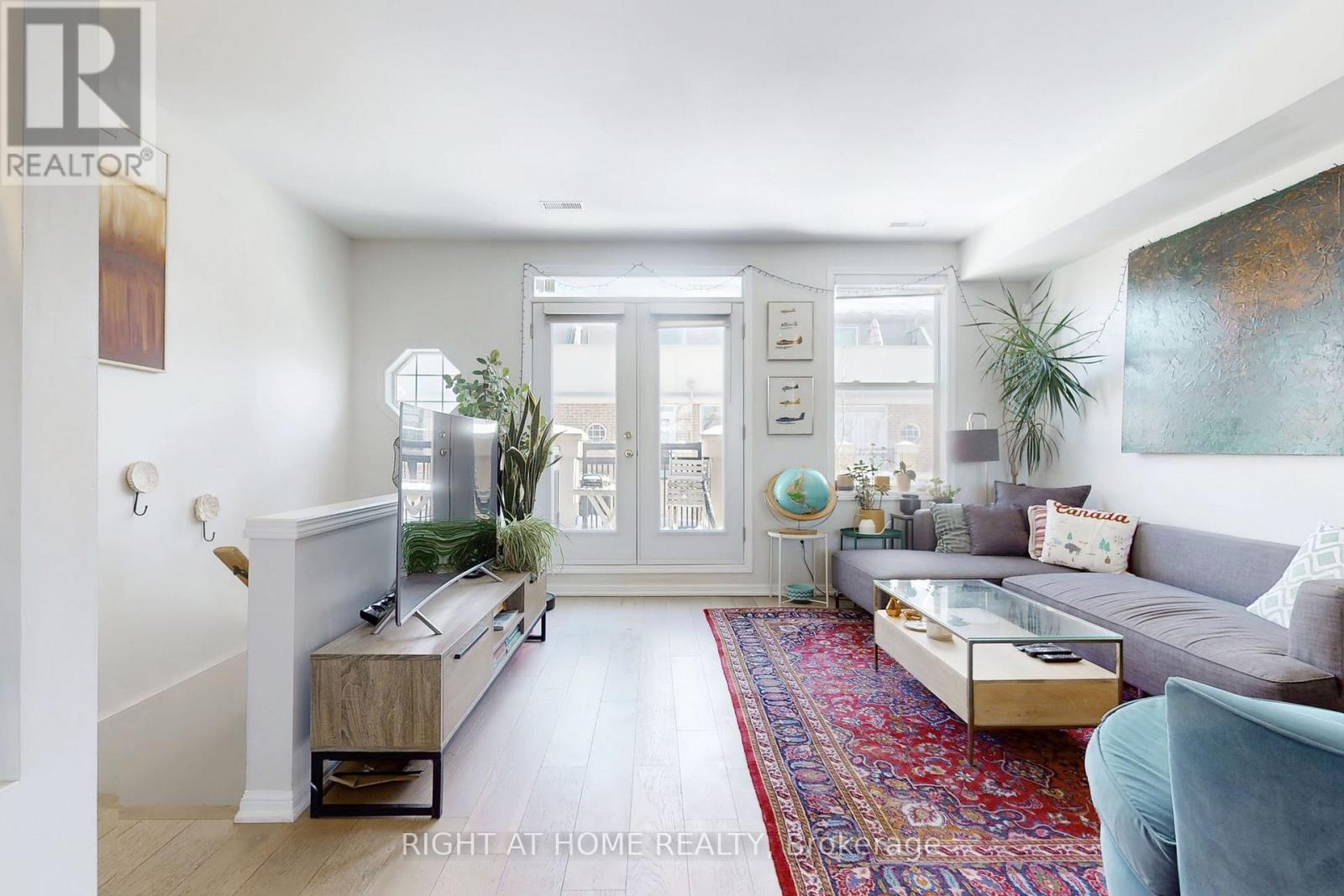 213 - 55 Halton Street, Toronto, Ontario  M6J 1R5 - Photo 2 - C12774440