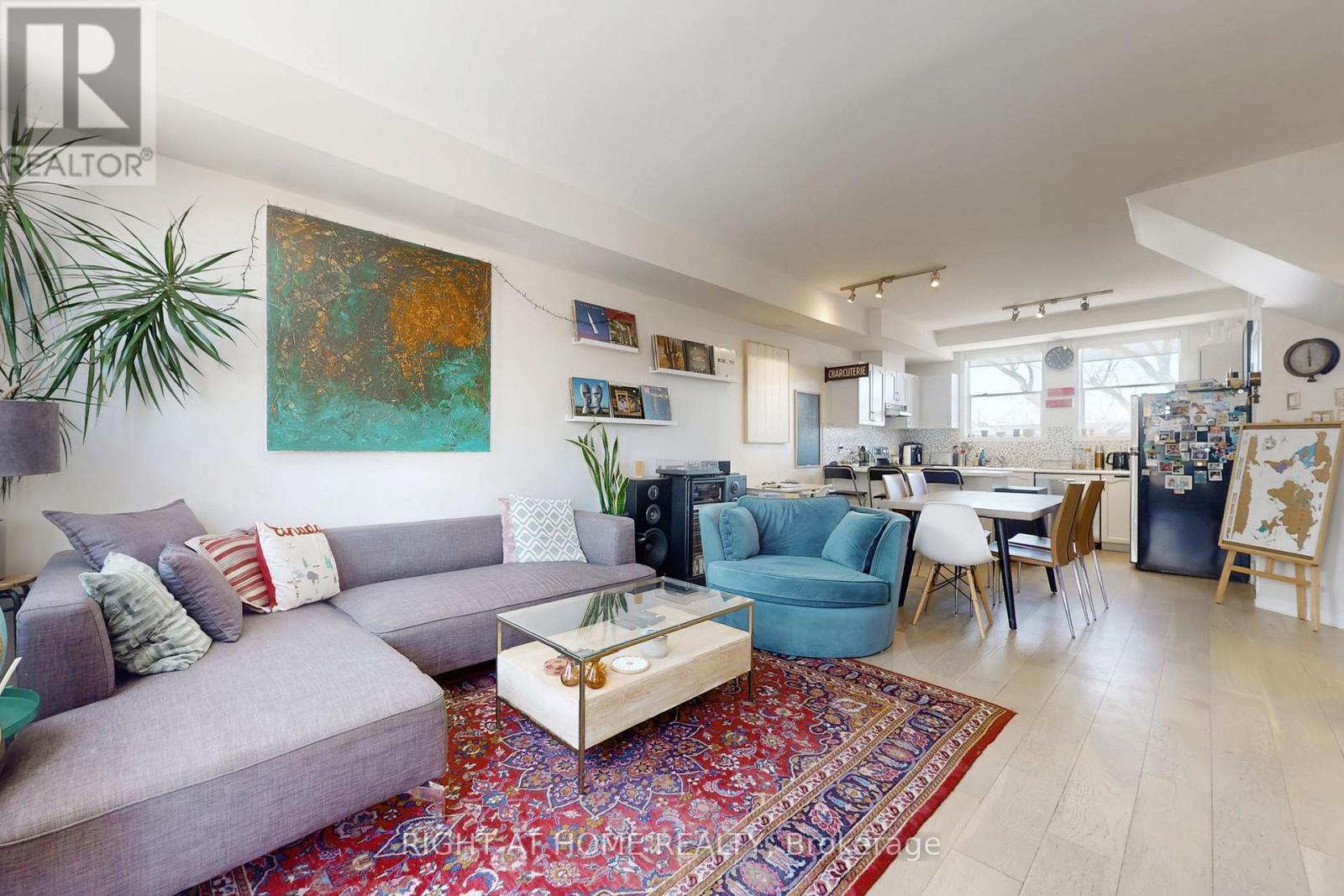 213 - 55 Halton Street, Toronto, Ontario  M6J 1R5 - Photo 4 - C12774440