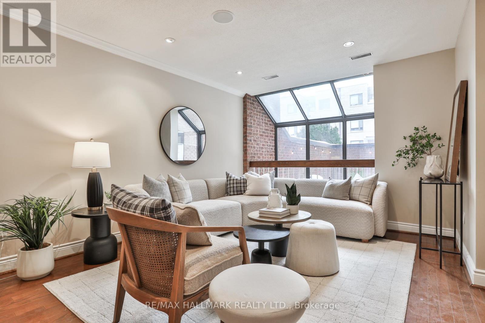 A12 - 142 Pears Avenue, Toronto (Annex), Ontario  M5R 1T2 - Photo 3 - C12774454