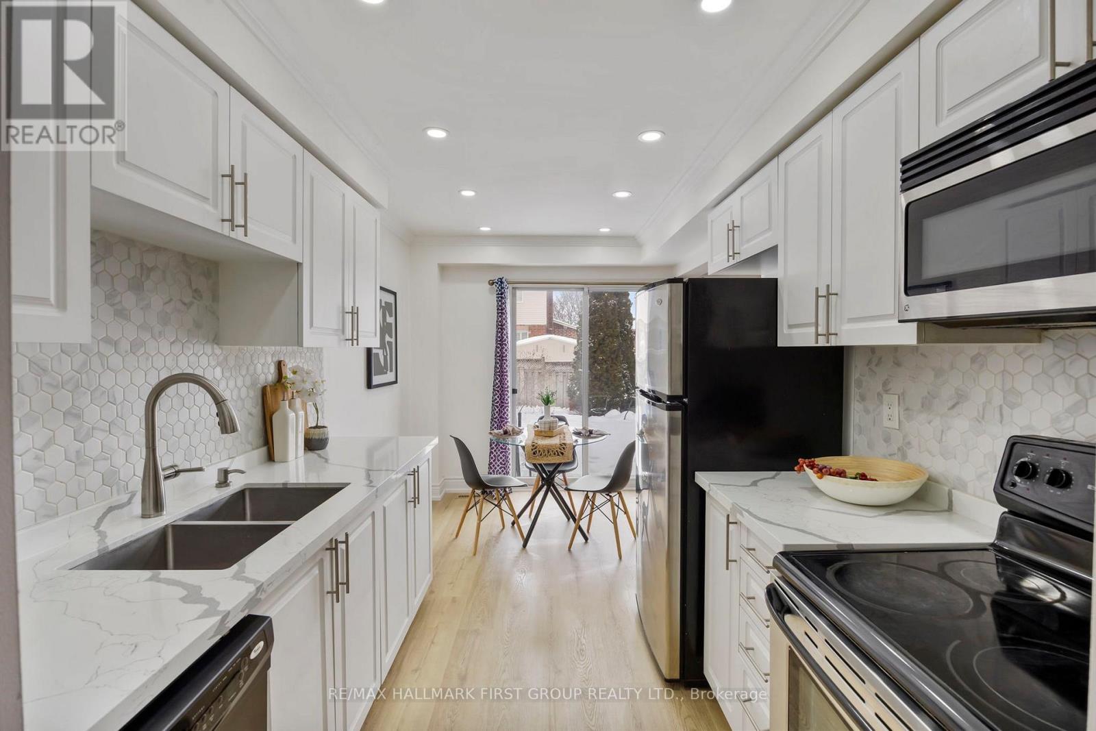 27 Mccullock Crescent, Ajax, Ontario  L1T 3X1 - Photo 13 - E12774492