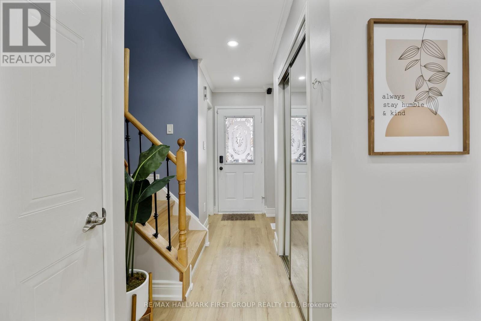 27 Mccullock Crescent, Ajax, Ontario  L1T 3X1 - Photo 3 - E12774492