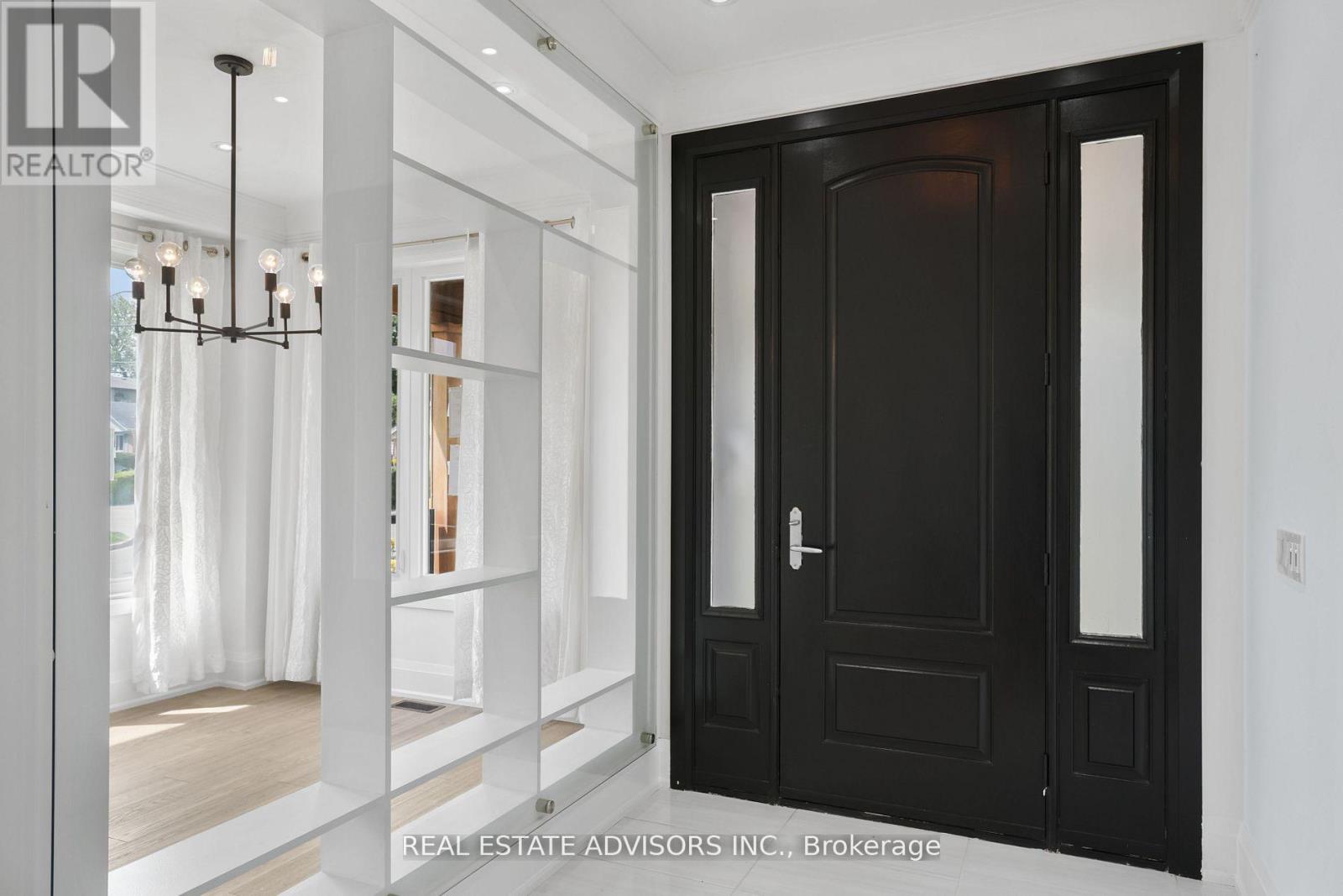 69 Fenwood Heights, Toronto, Ontario  M1M 2W1 - Photo 4 - E12774530