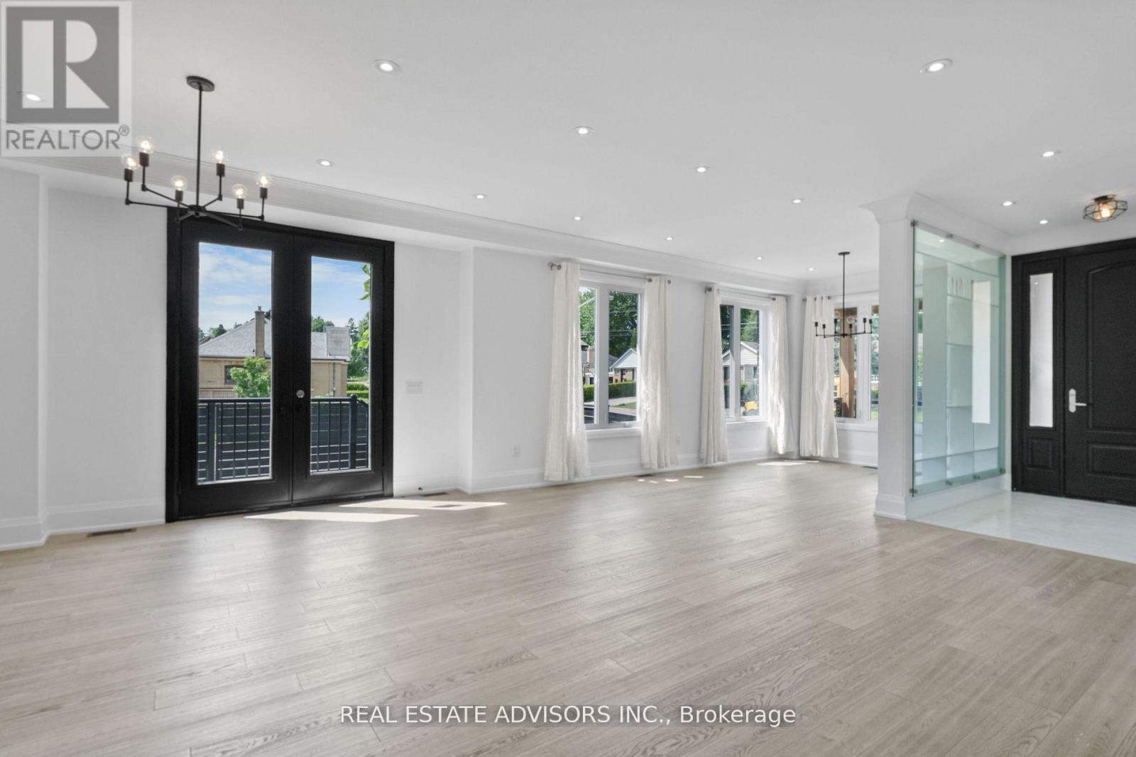 69 Fenwood Heights, Toronto, Ontario  M1M 2W1 - Photo 5 - E12774530