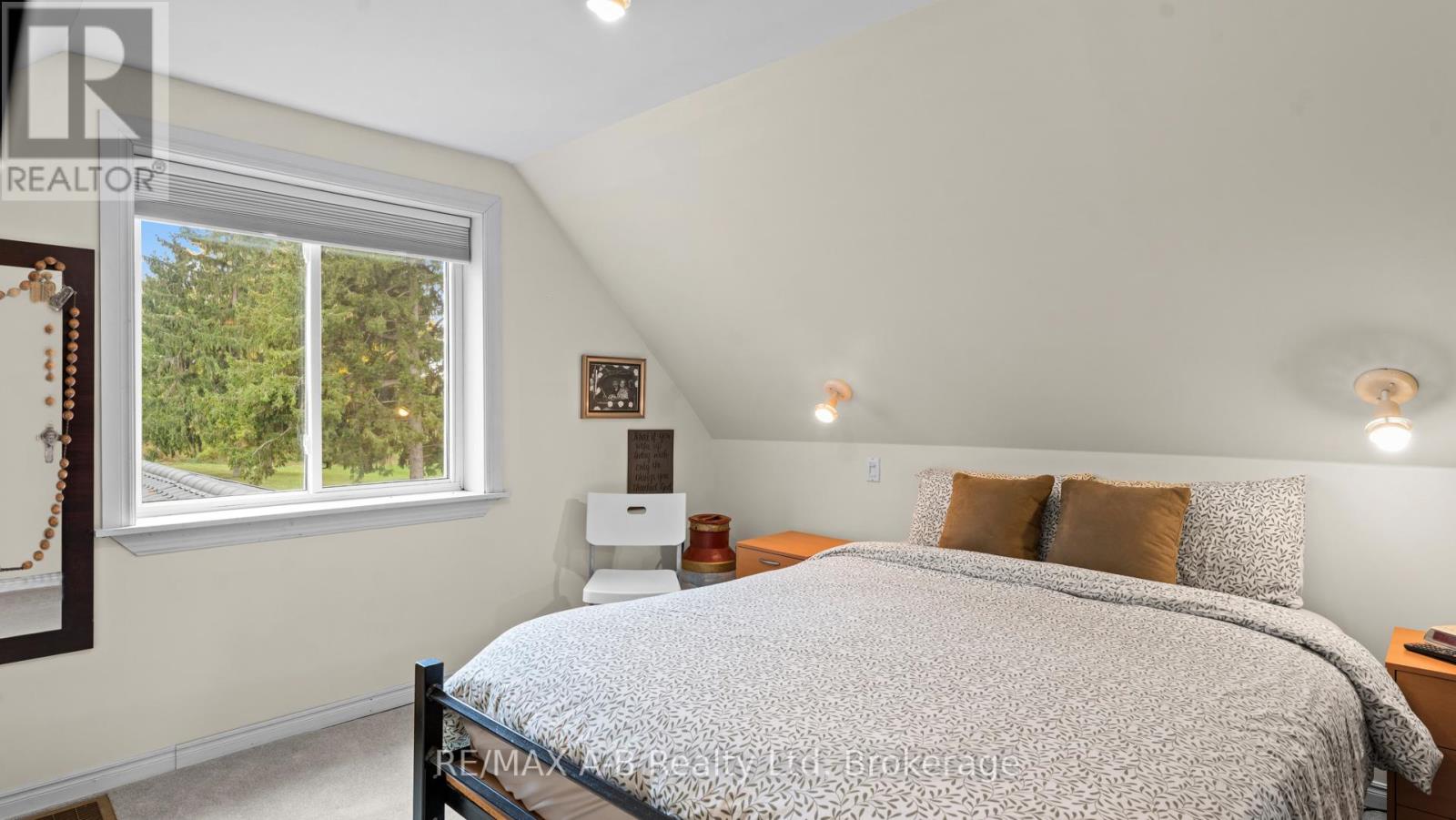 24189 Wellburn Road, Thames Centre, Ontario  N4X 1C6 - Photo 27 - X12474344