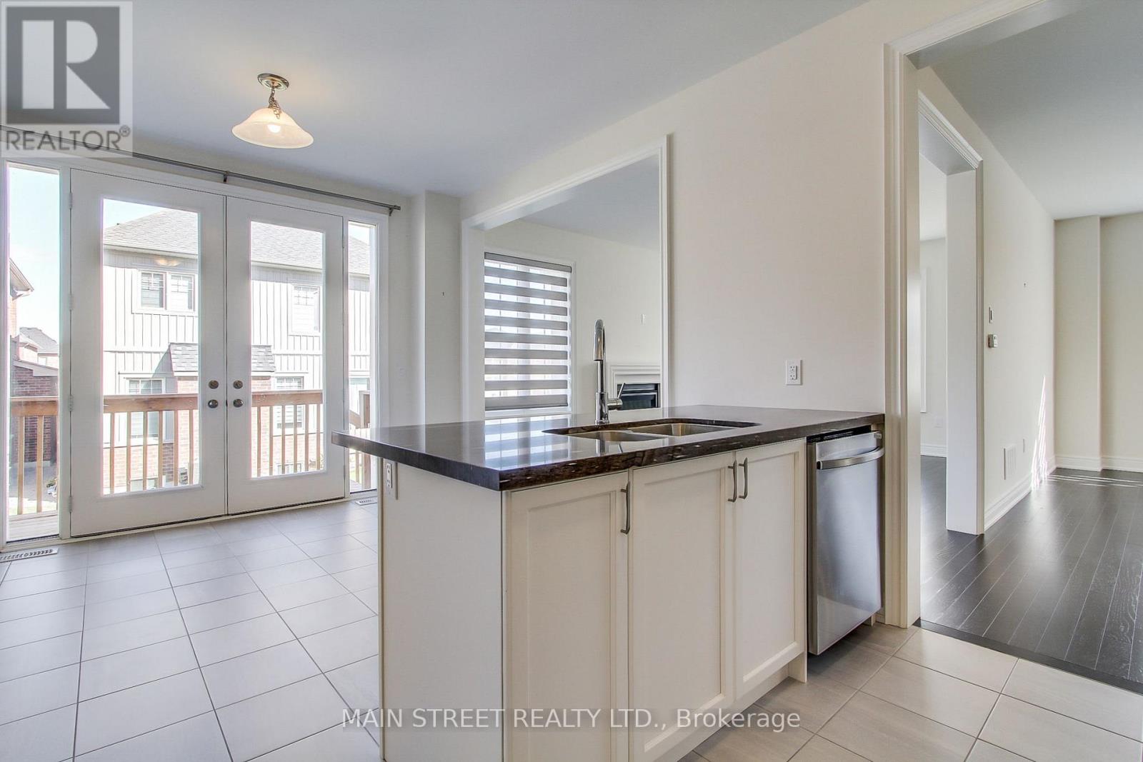 2 Bill Guy Drive, Georgina, Ontario  L4P 0H9 - Photo 10 - N12774430