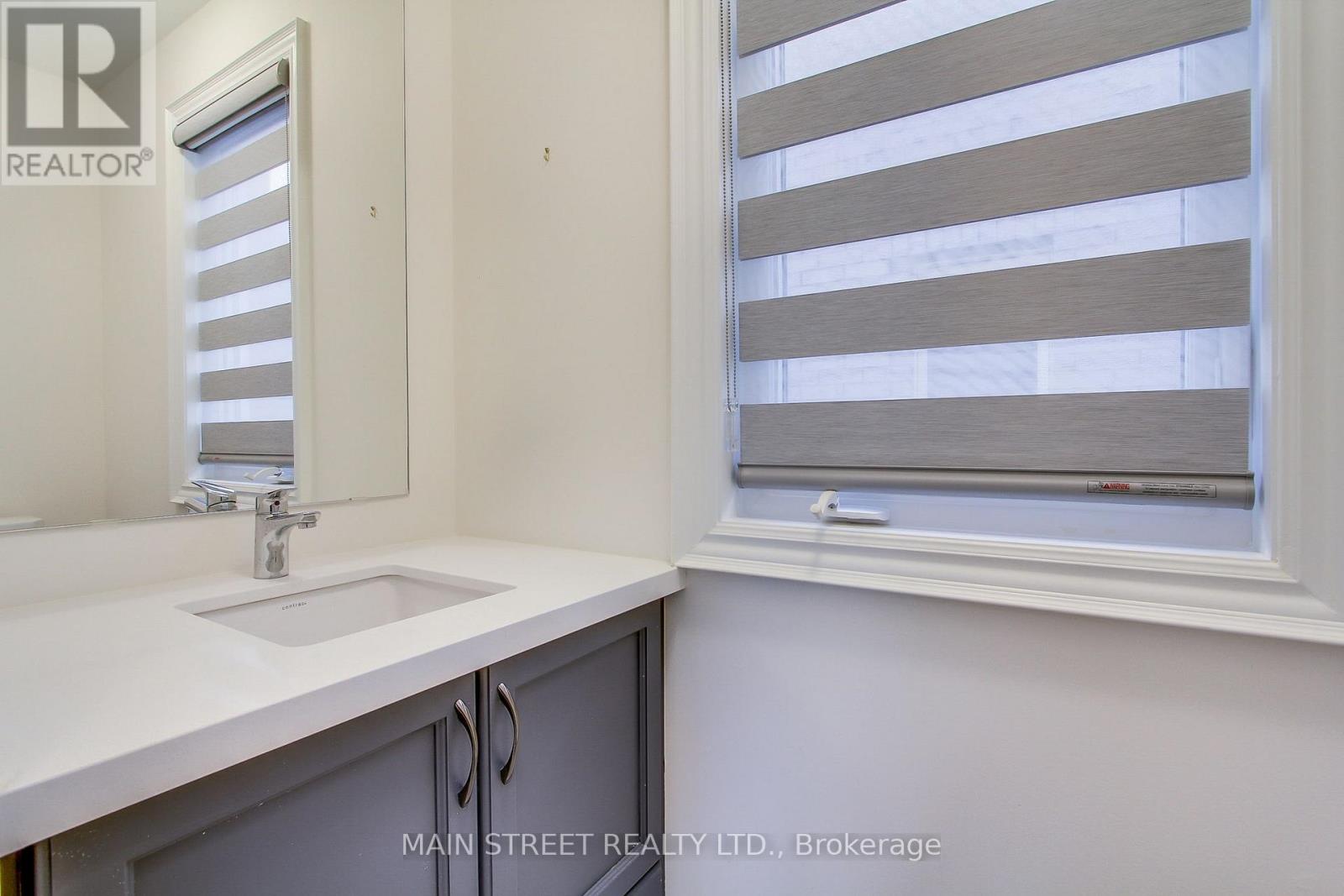 2 Bill Guy Drive, Georgina, Ontario  L4P 0H9 - Photo 15 - N12774430